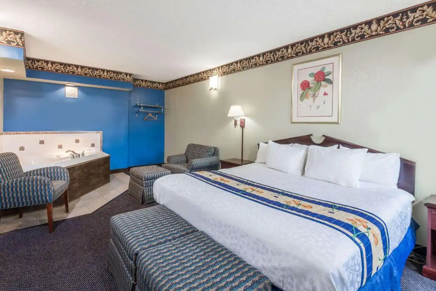 Days Inn & Suites by Wyndham Youngstown / Girard Ohio Wohnbeispiel