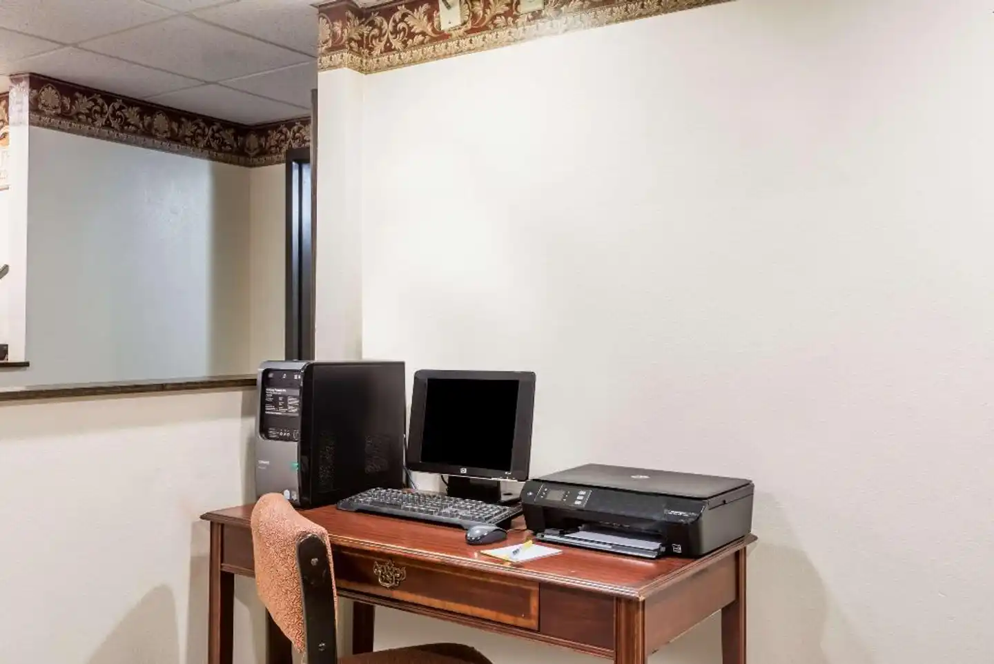 Days Inn & Suites by Wyndham Youngstown / Girard Ohio Wohnbeispiel