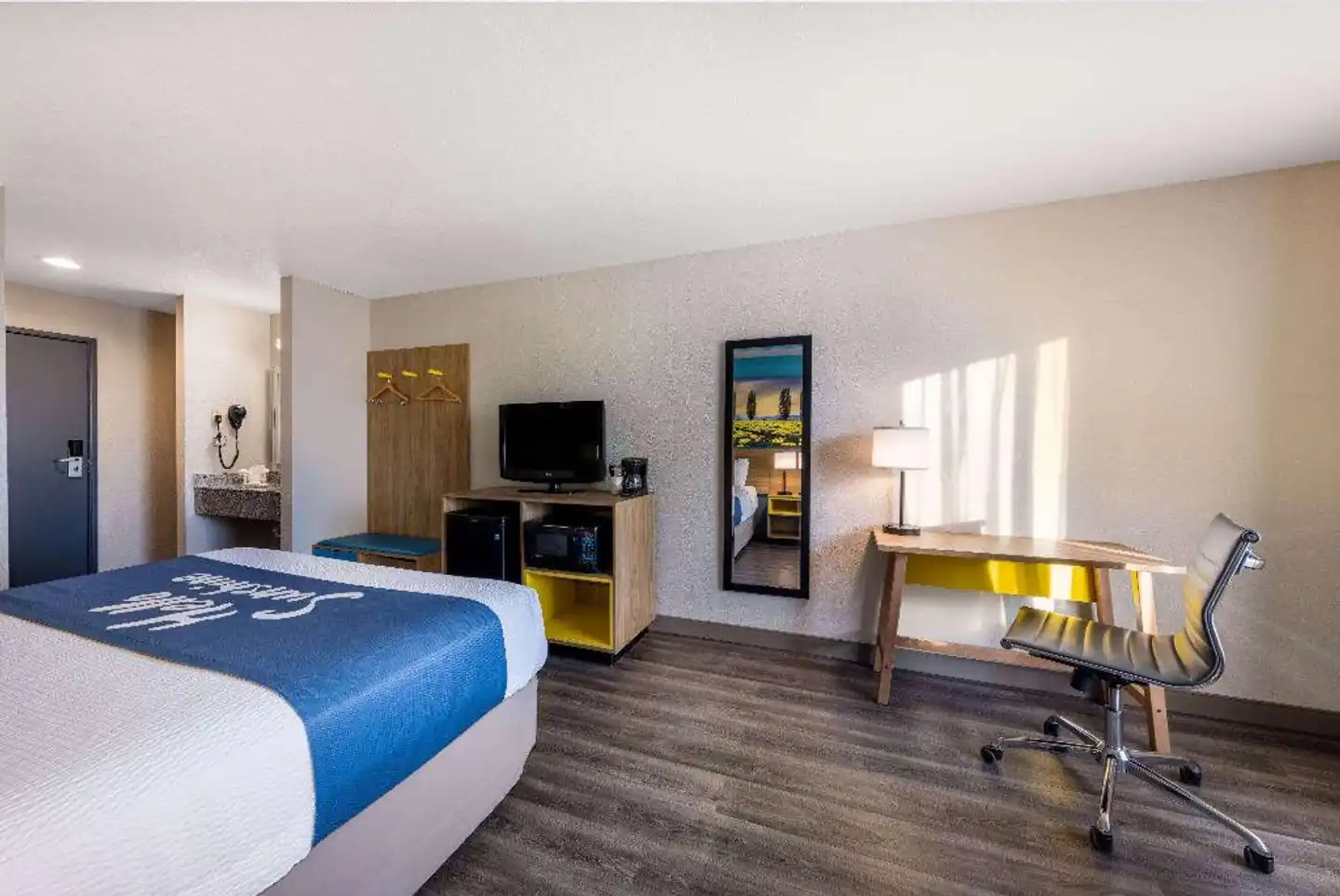 Days Inn by Wyndham Lathrop Wohnbeispiel