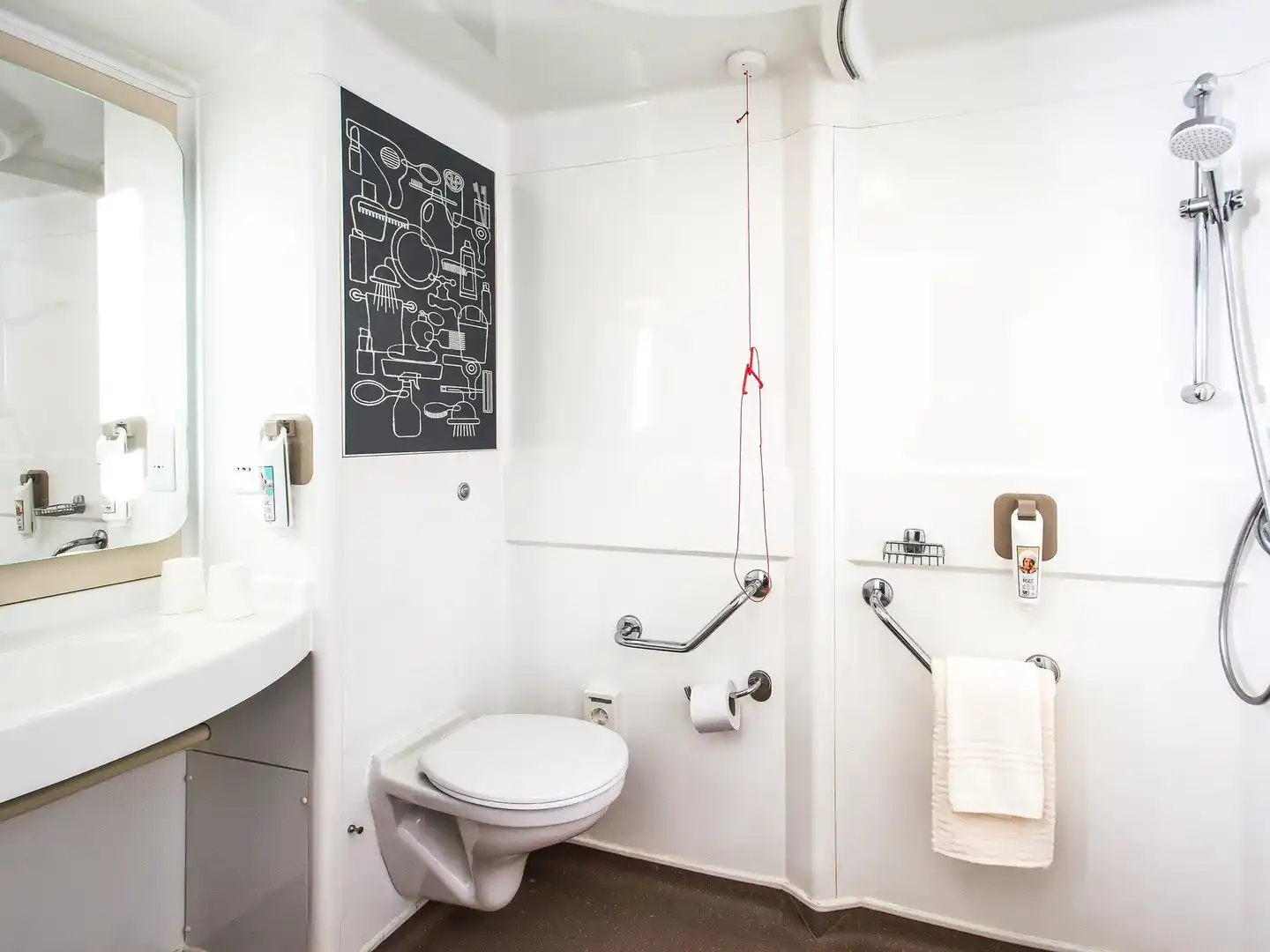 ibis Birmingham Bordesley Circus Badezimmer