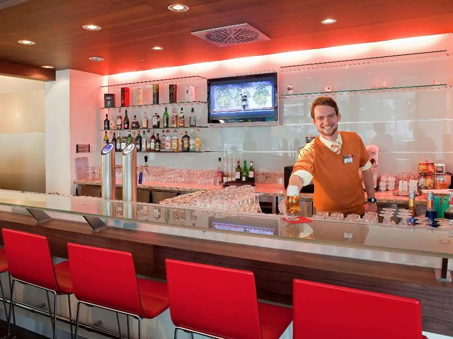 ibis Munich City West Bar