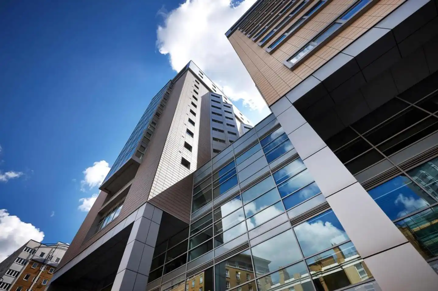 Marlin Aldgate City East Aussenansicht