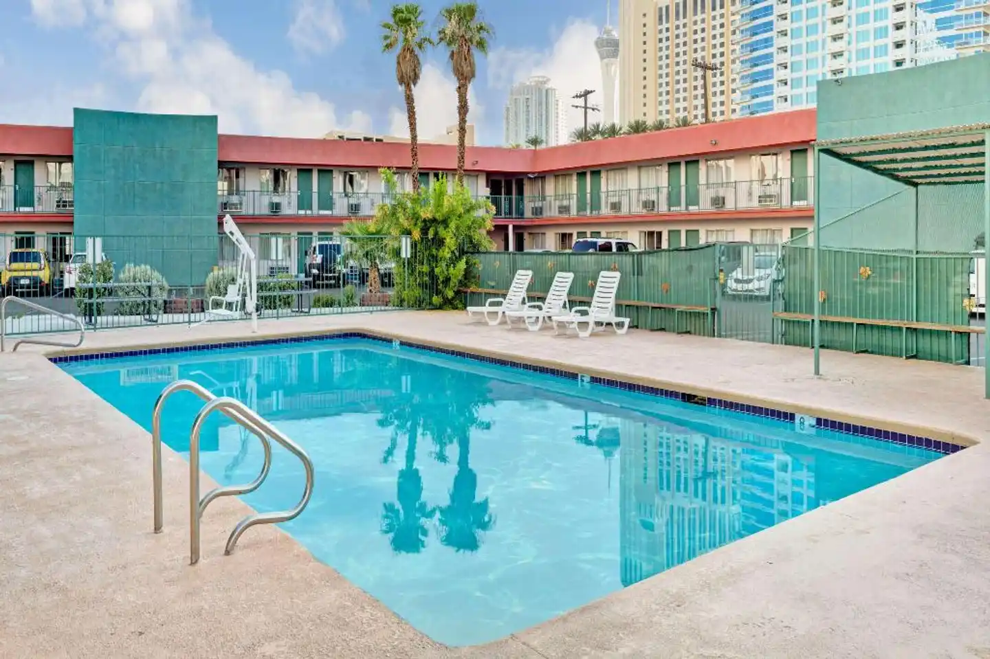 Travelodge by Wyndham Las Vegas Pool