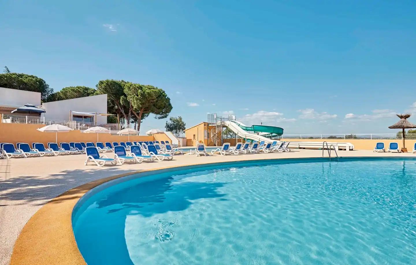 Camping Odalys La Pinède Pool