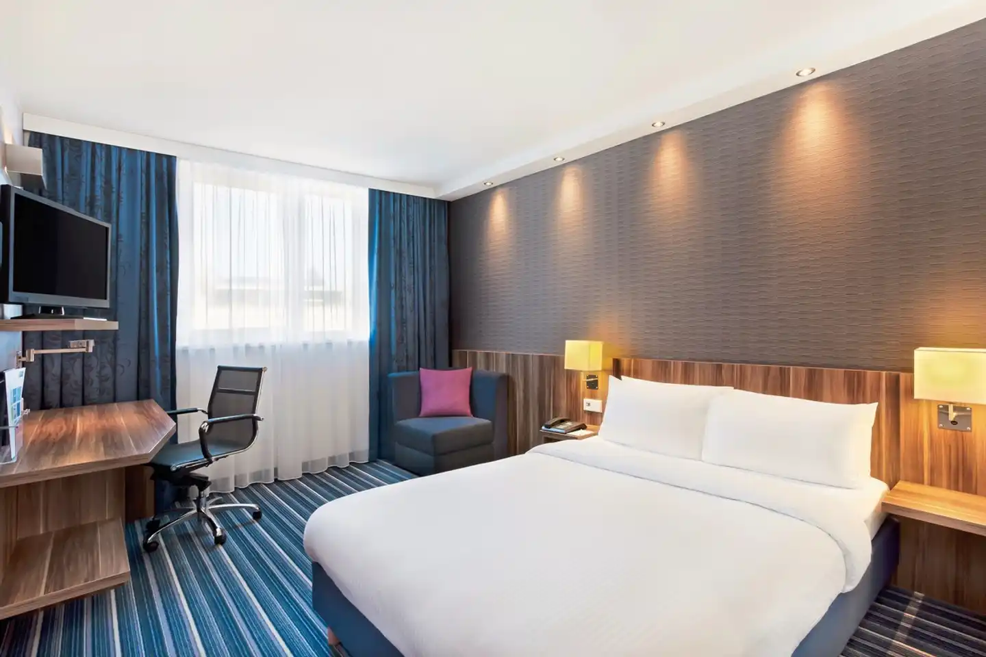 Holiday Inn Express Augsburg Wohnbeispiel