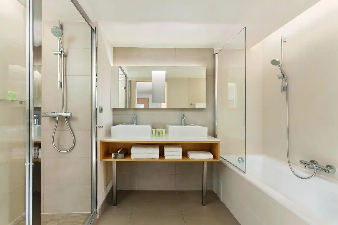 Courtyard by Marriott Montpellier Badezimmer
