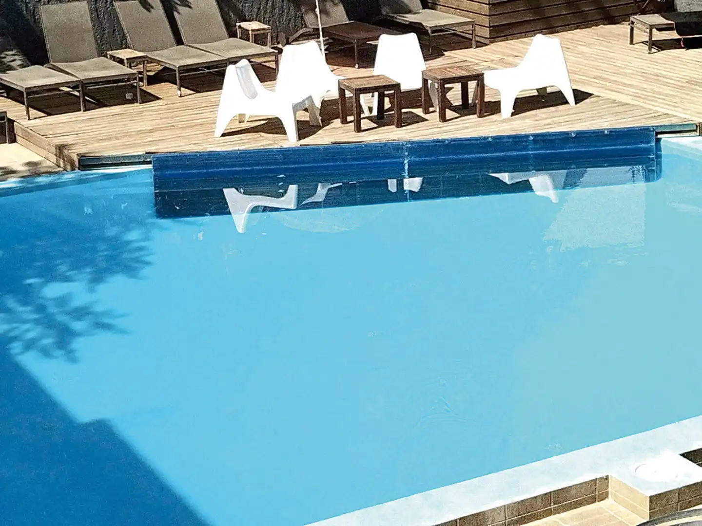 Amphitryon City Hotel Pool