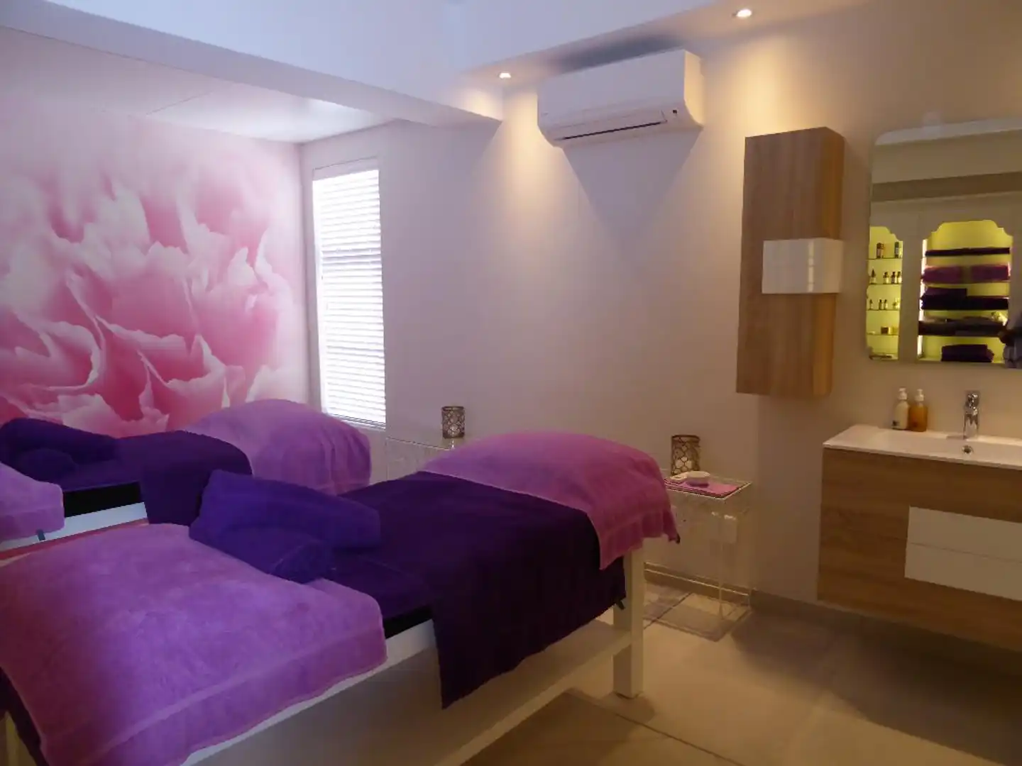 The Clarendon - Bantry Bay Wellness