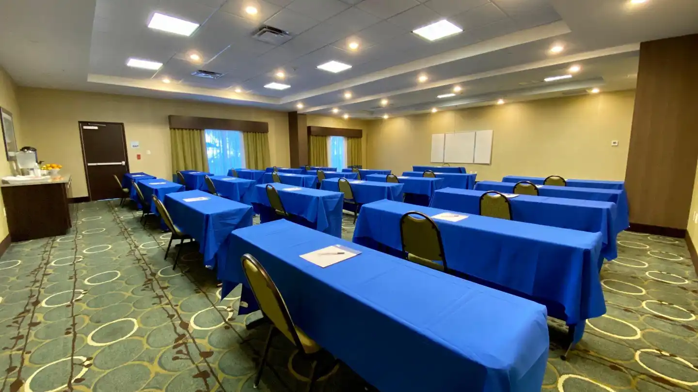 Holiday Inn Express & Suites Orlando East-UCF Area Konferenz