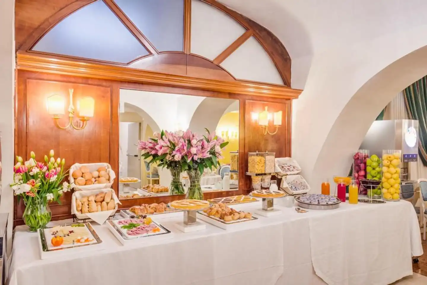 Raeli Hotel Floridia Restaurant
