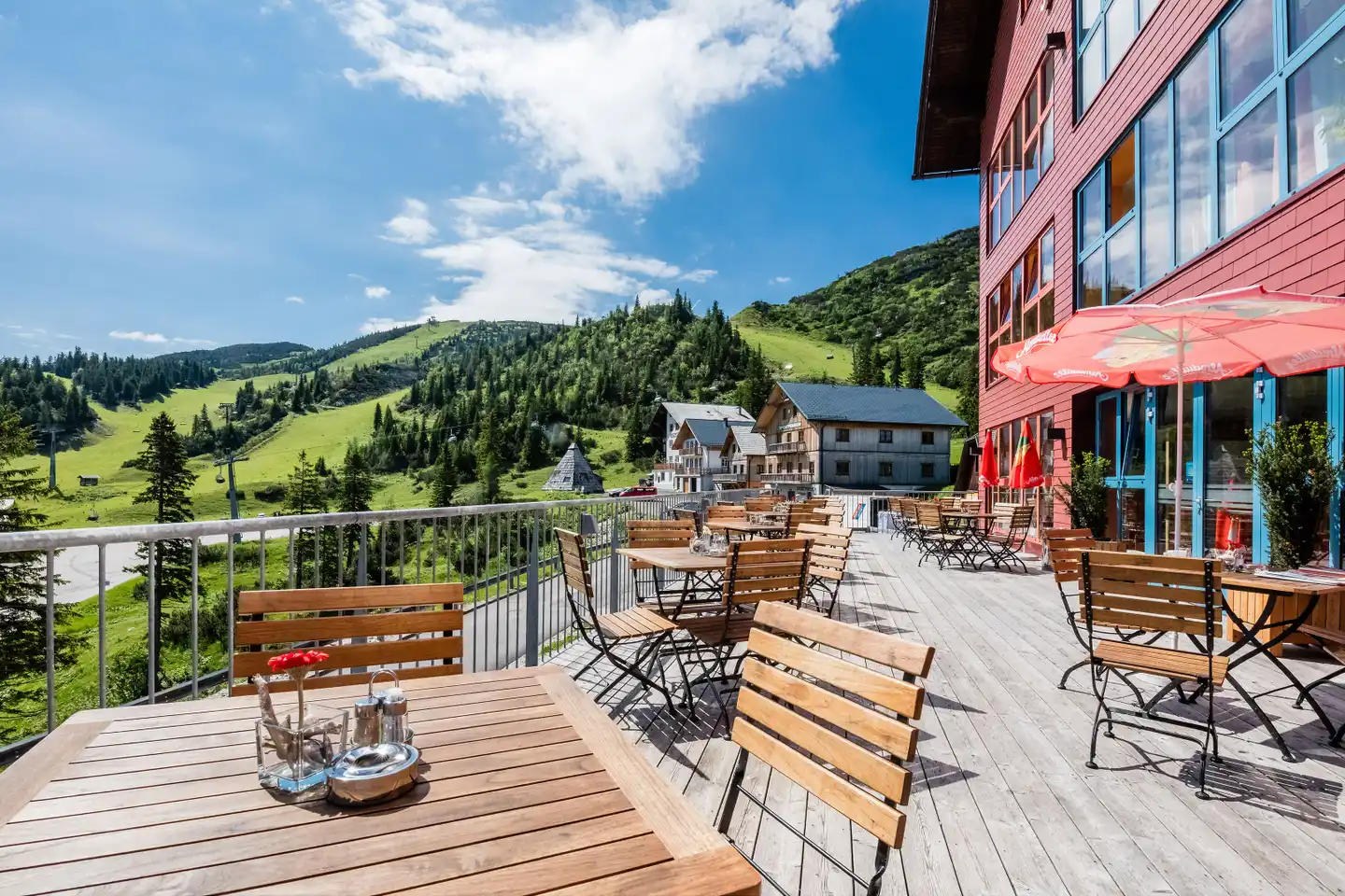 JUFA Hochkar Sport Resort Terrasse