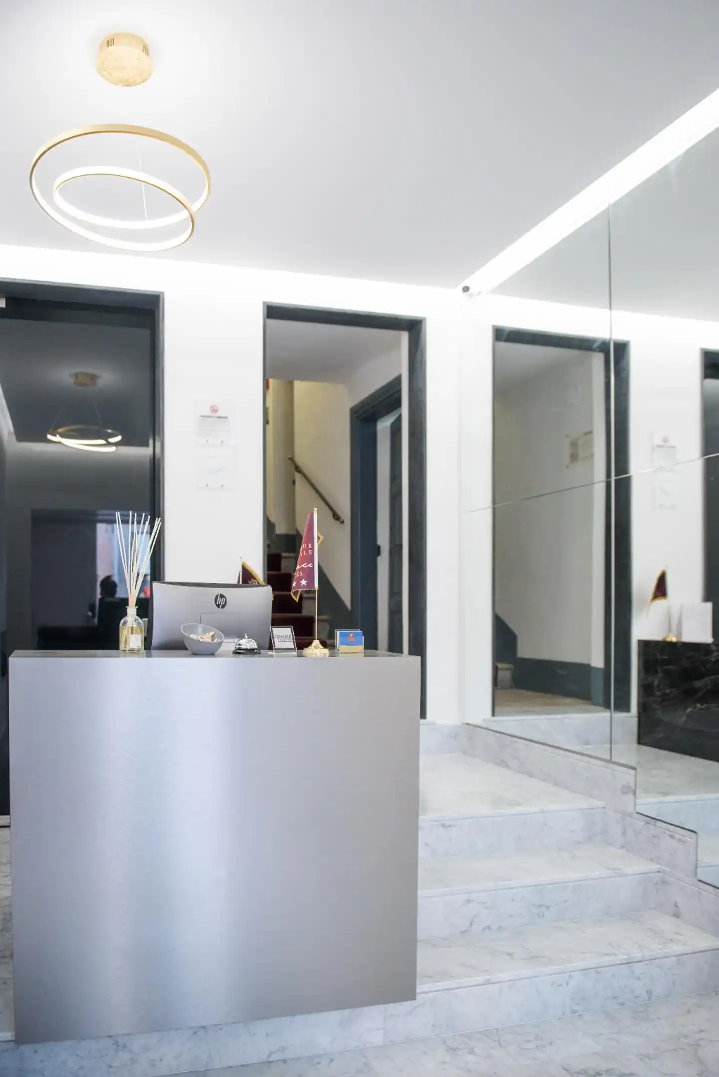Boutique Centrale Palace Lobby