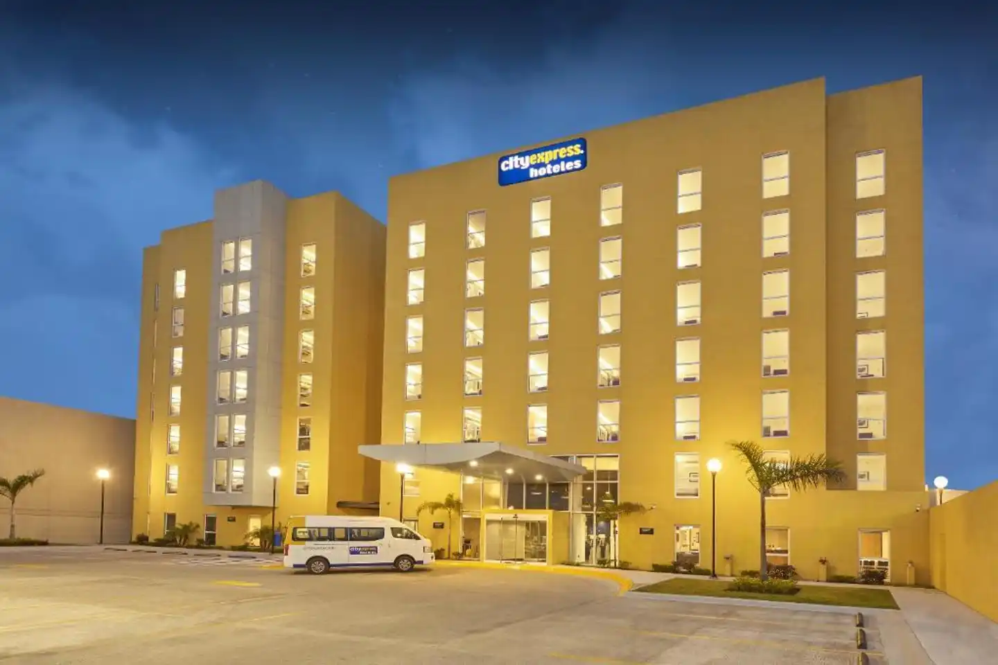 City Express by Marriott Altamira Aussenansicht