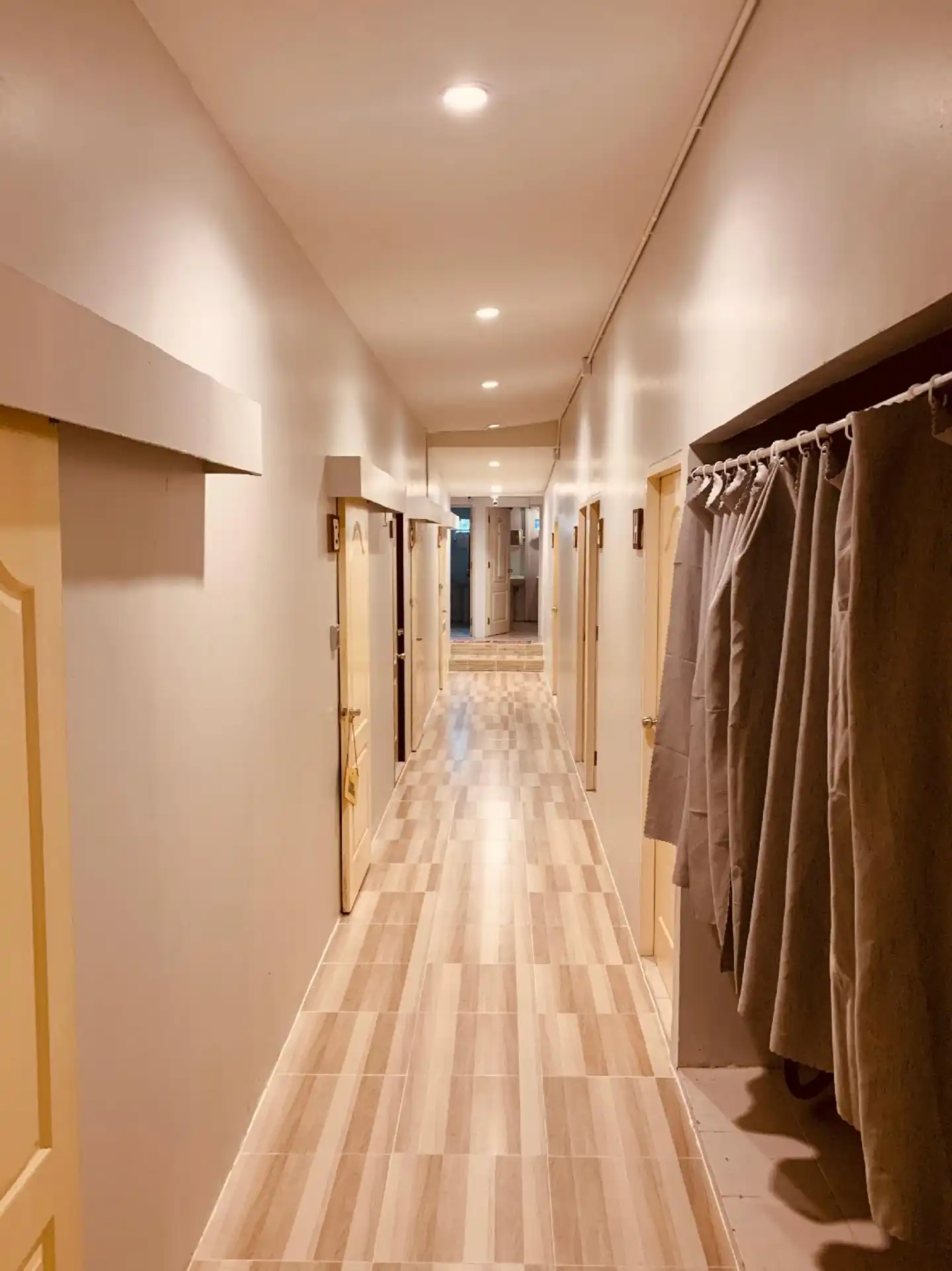 Baan Na Hostel Wellness