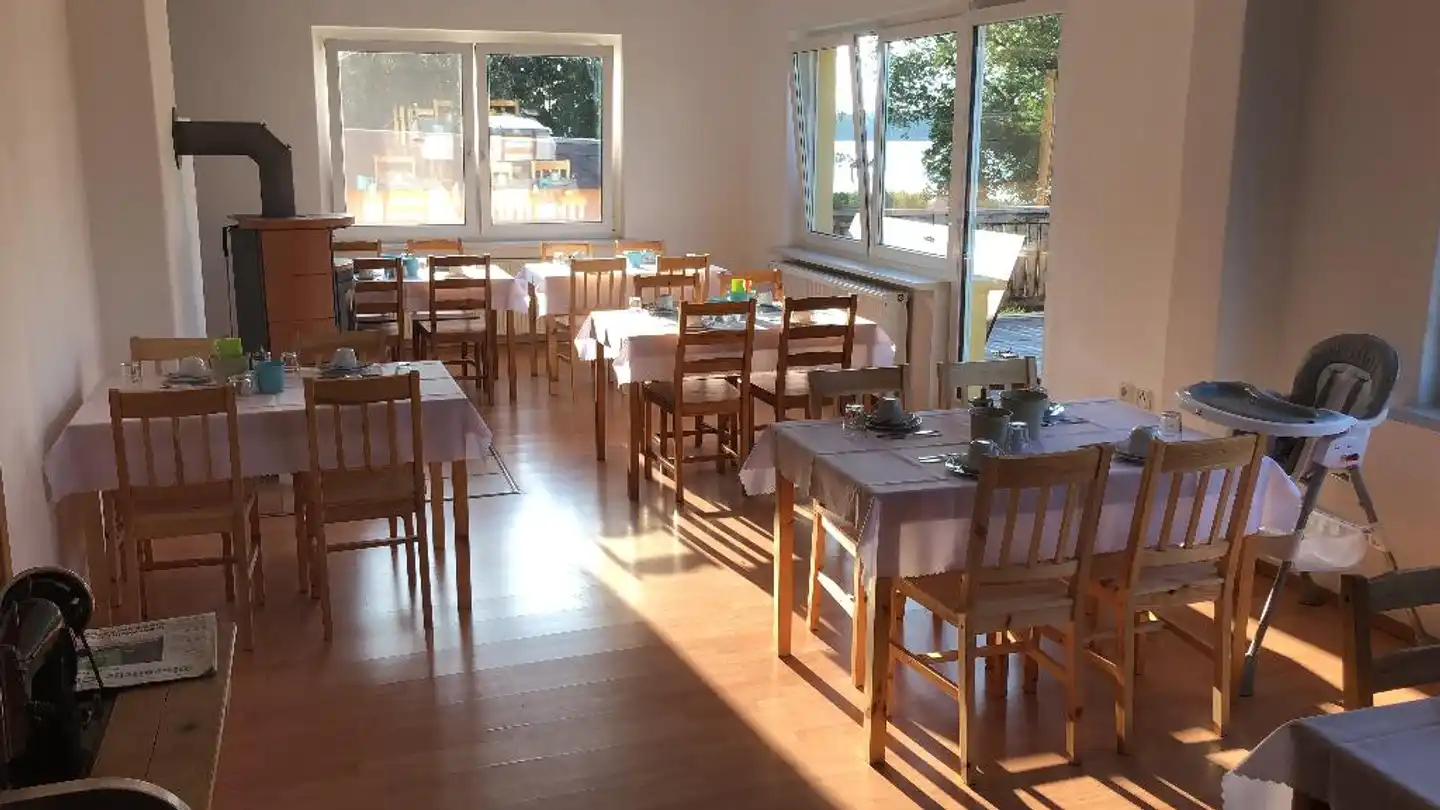 RIVERSIDE INN Bar