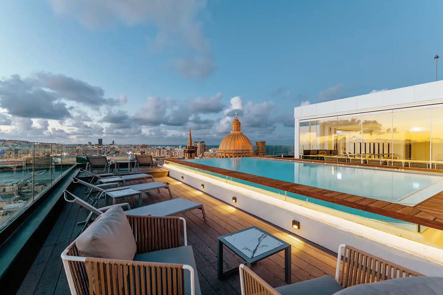 The Embassy Valletta Hotel Terrasse