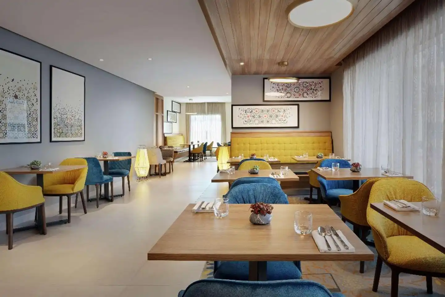 Hampton by Hilton Dubai Al Barsha Lobby