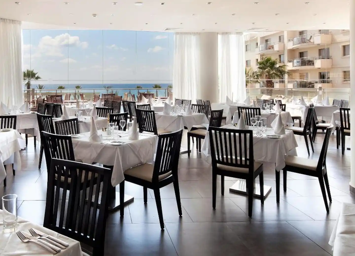 Blue Lagoon Kosher Hotel Restaurant
