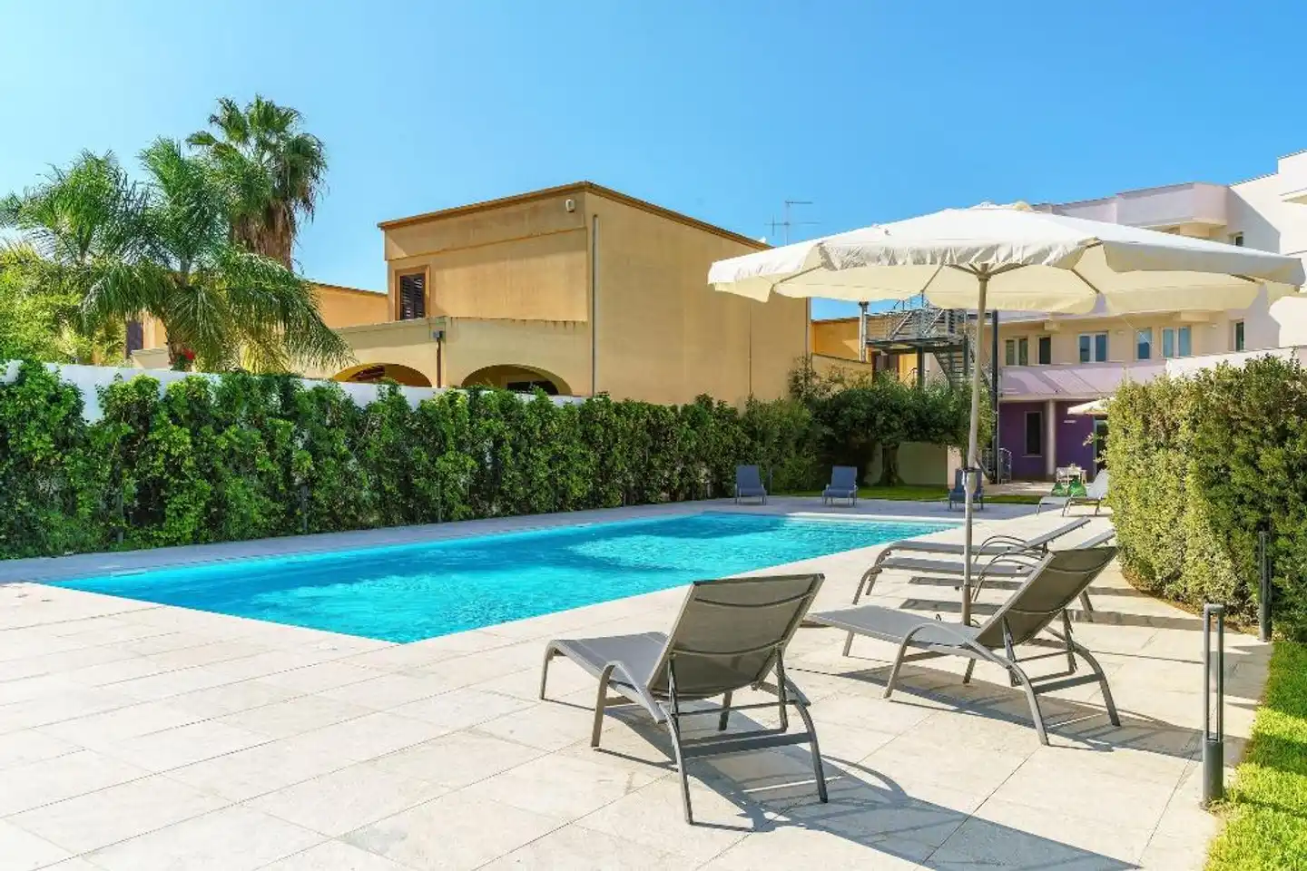 Travini Hotel Residence Pool