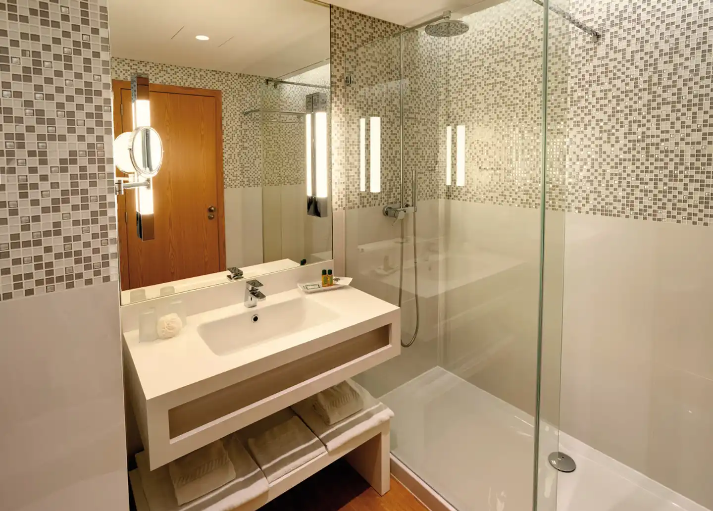 Falésia BATHROOM