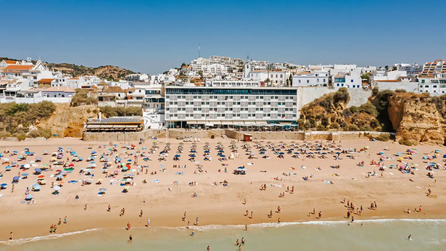 Sol e Mar Strand