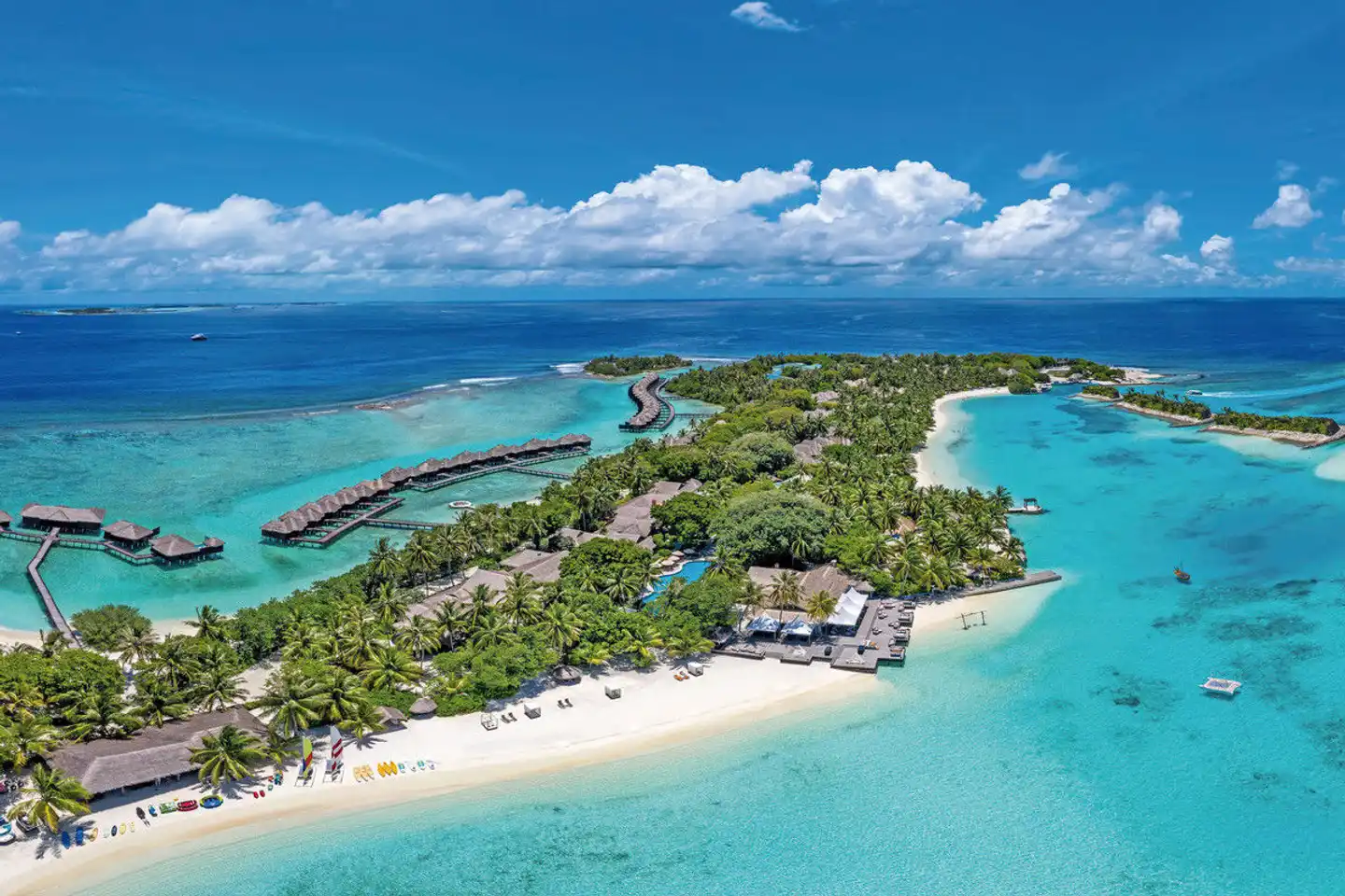 Sheraton Maldives Full Moon Resort & Spa Landschaft