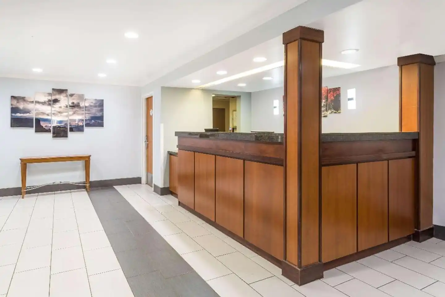 Baymont by Wyndham Flagstaff Lobby