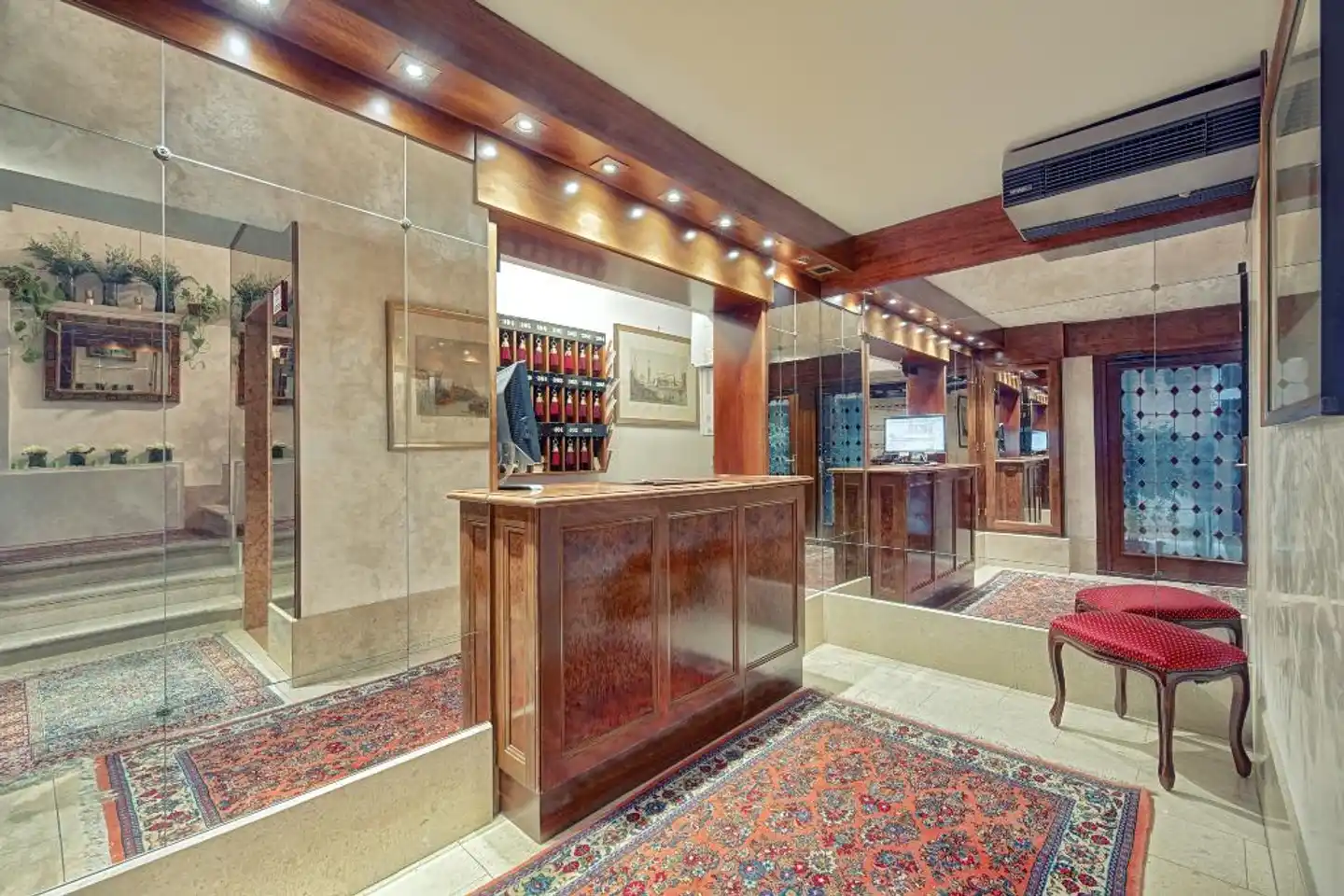 Hotel Firenze Lobby