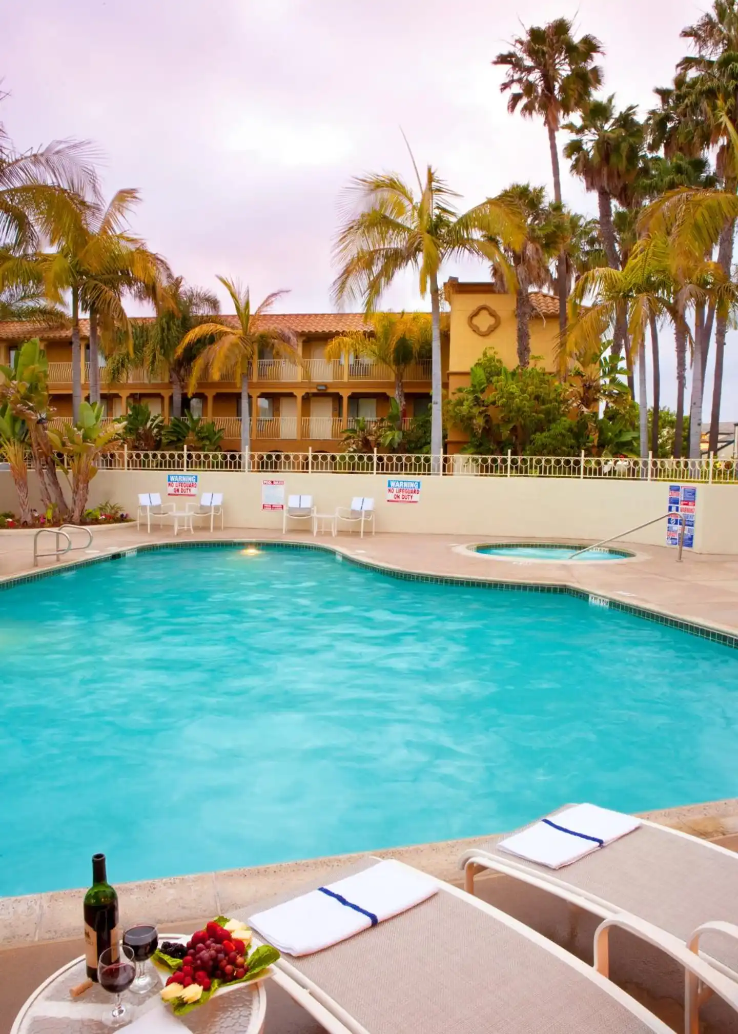 Wyndham Garden San Diego Pool