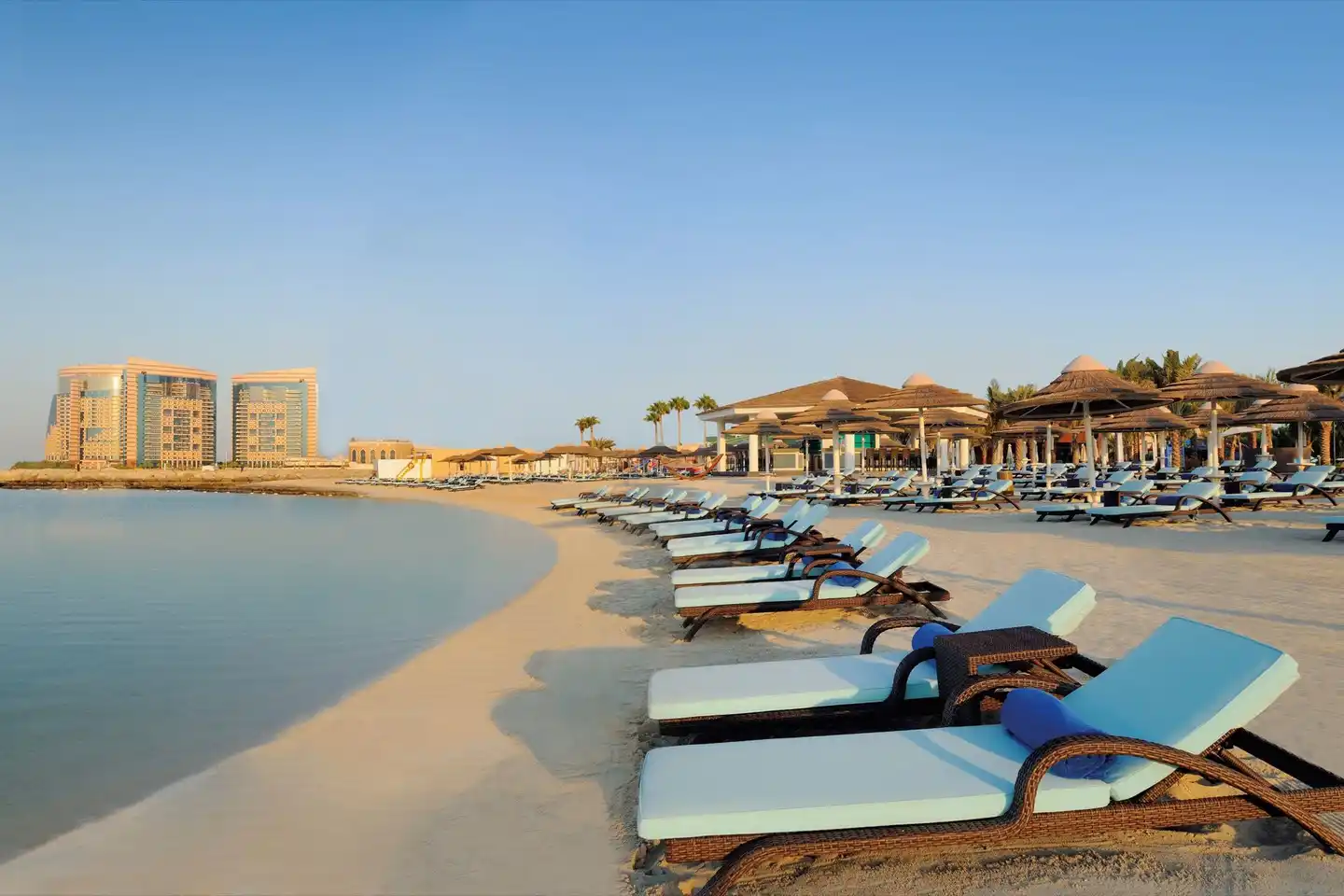 InterContinental Abu Dhabi Strand