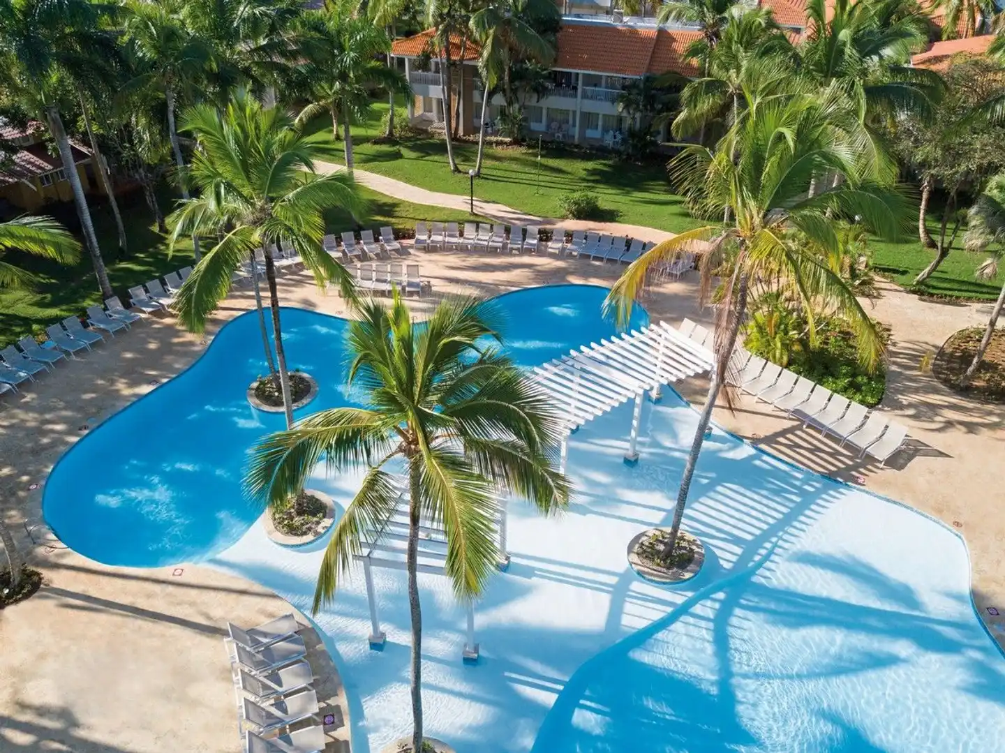 Wyndham Alltra Samaná Pool