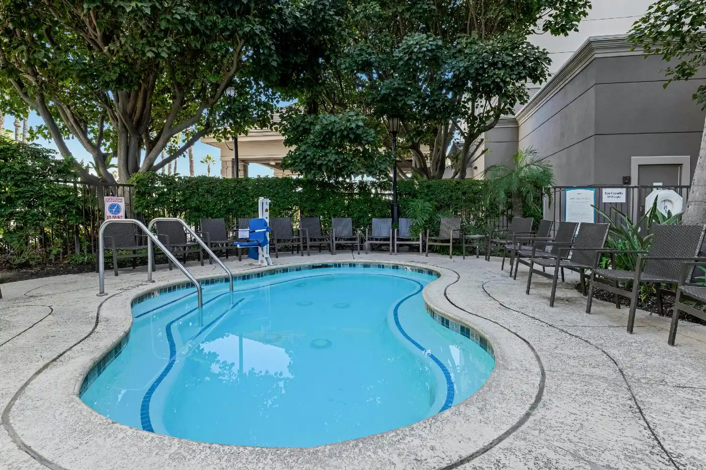 Sonesta Anaheim Resort Area Pool