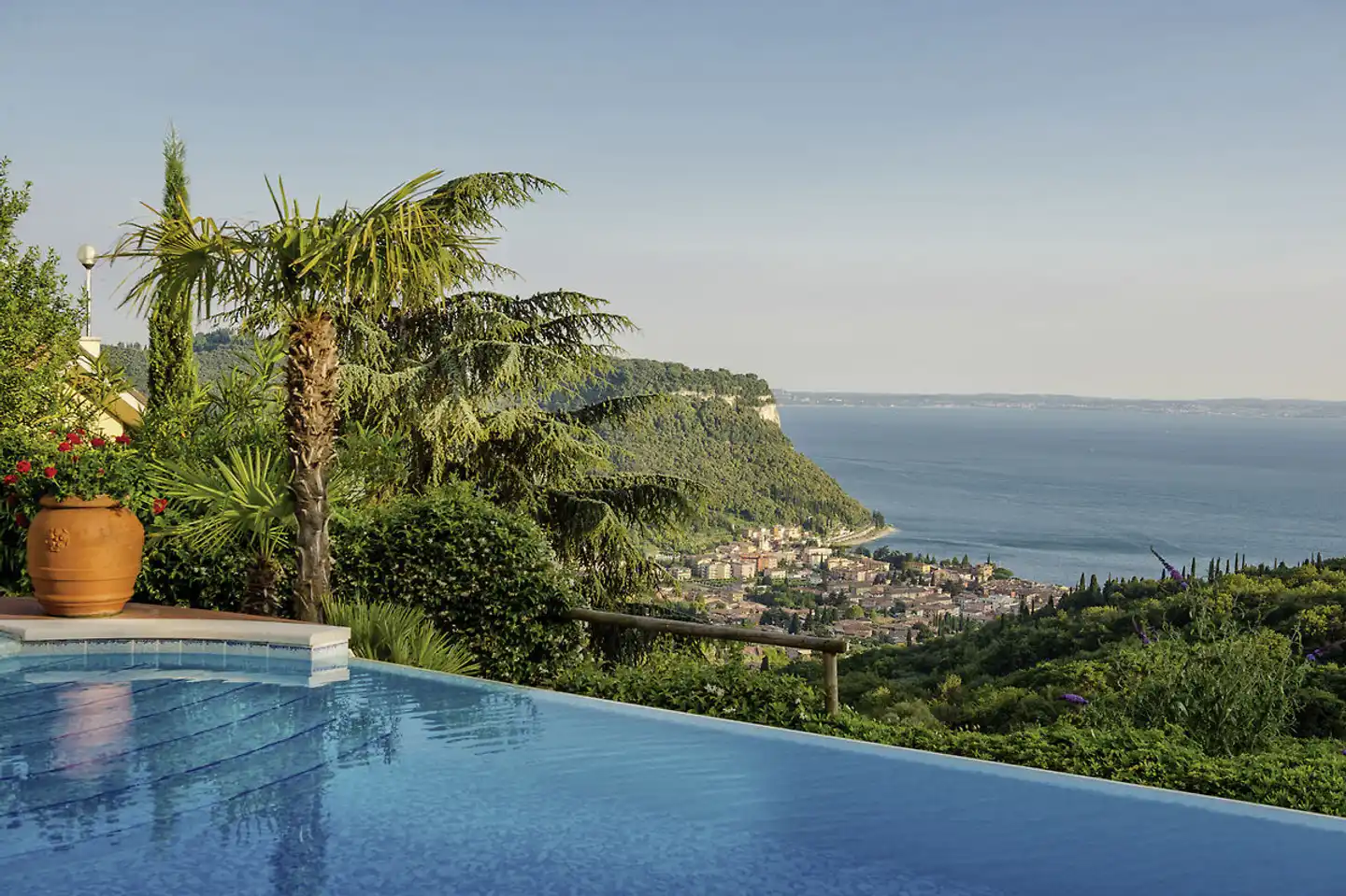 Madrigale Panoramic & Lifestyle Hotel Landschaft