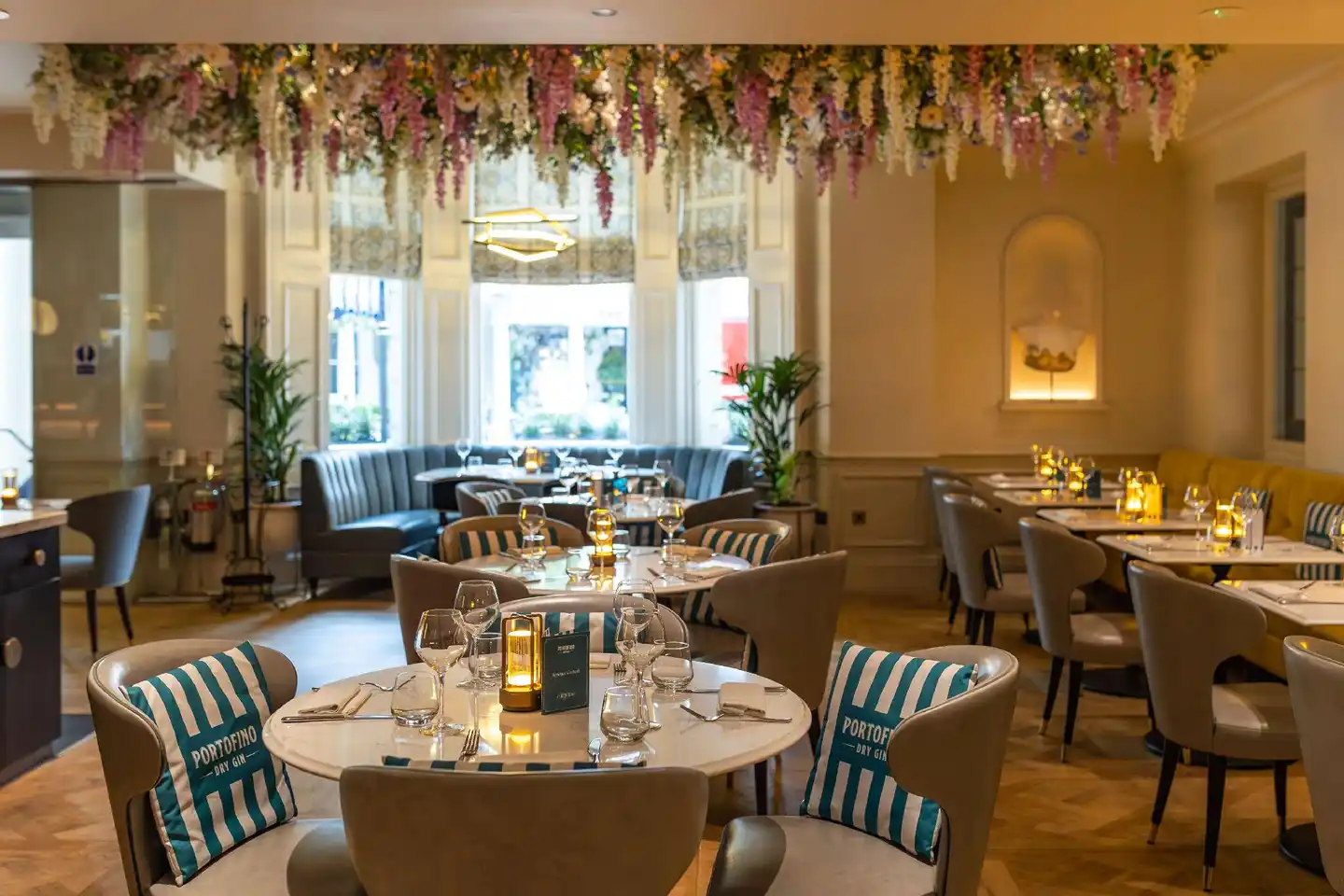 100 Queen's Gate Hotel London, Curio Collection by Hilton Restaurant