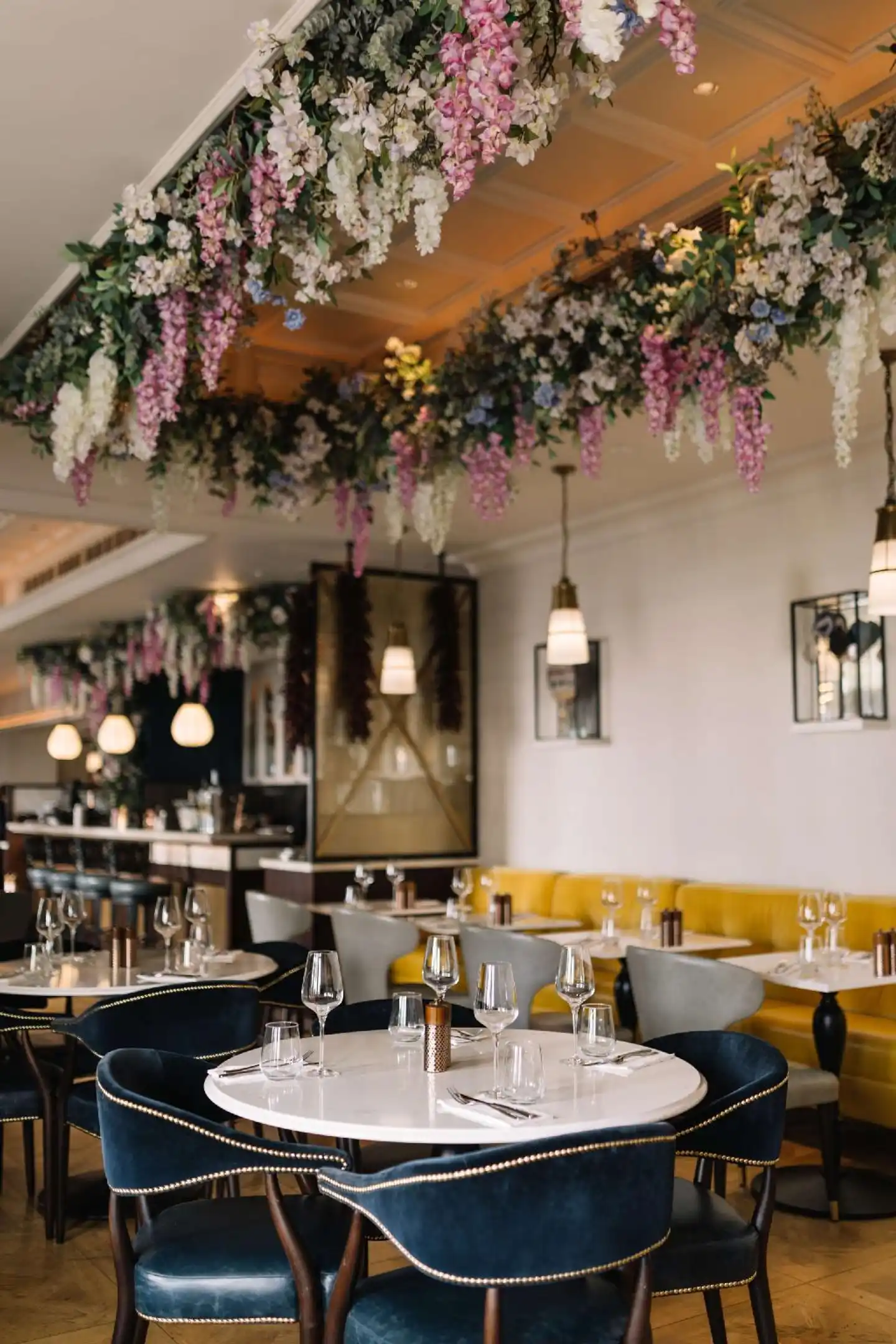 100 Queen's Gate Hotel London, Curio Collection by Hilton Restaurant