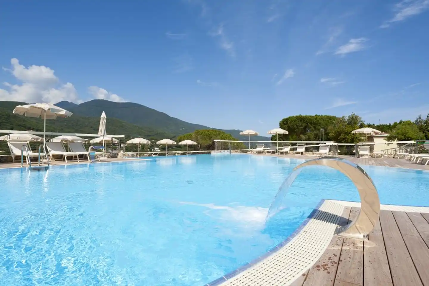 La Perla Del Golfo Pool