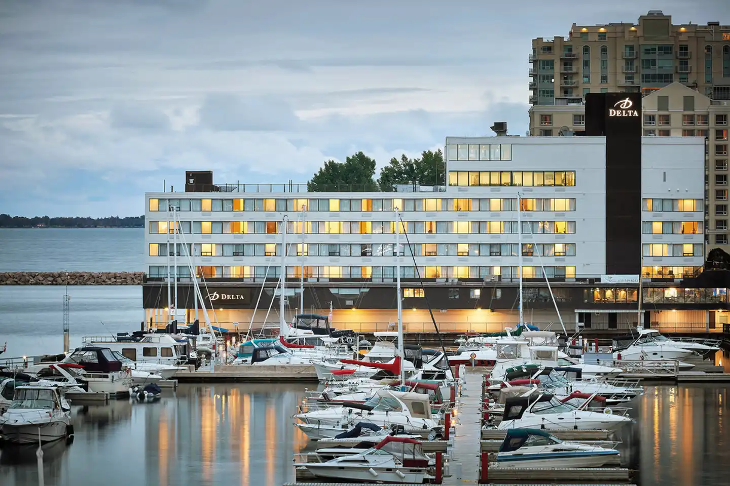 Delta Hotels by Marriott Kingston Waterfront Aussenansicht