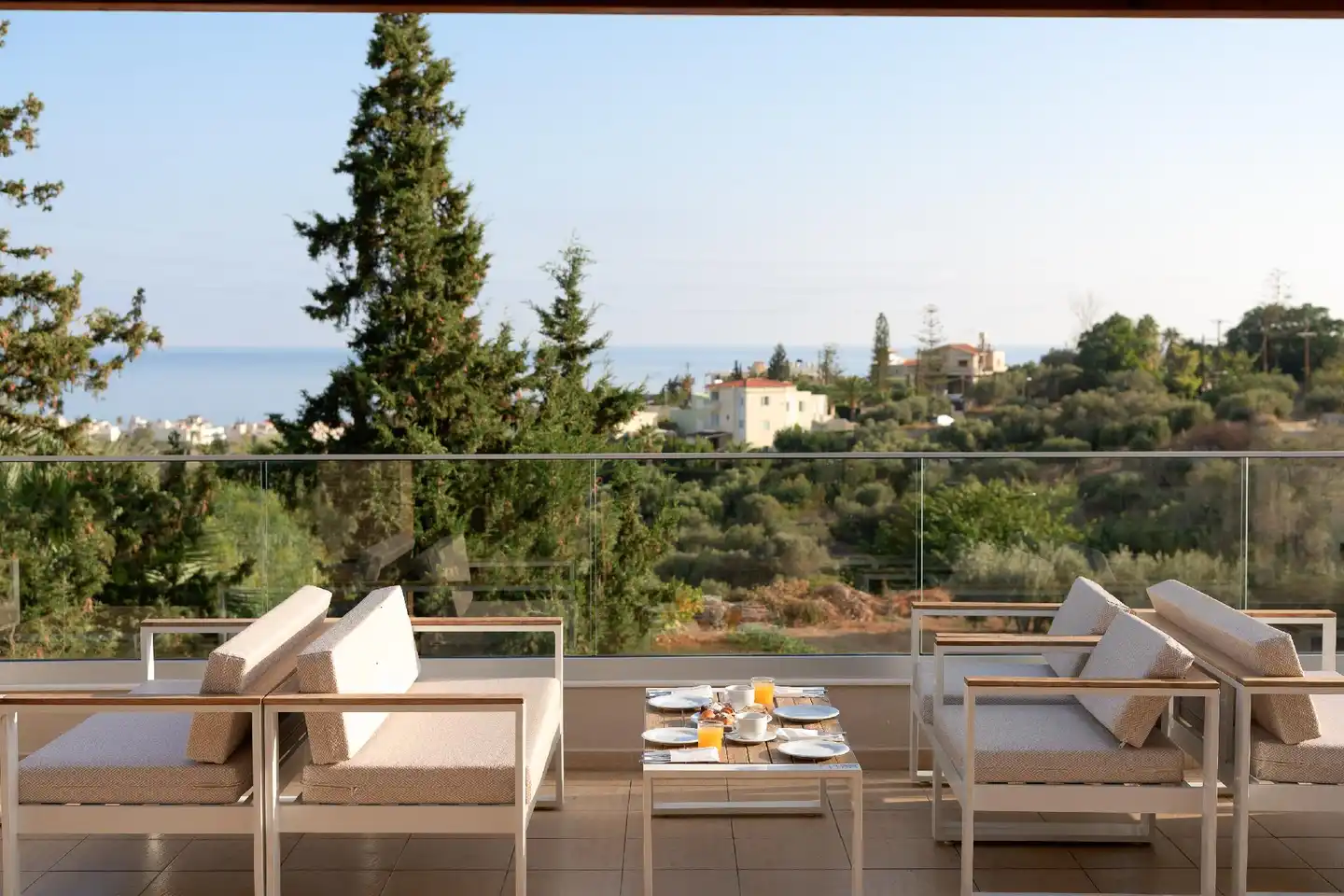 Asterias Village Resort Terrasse
