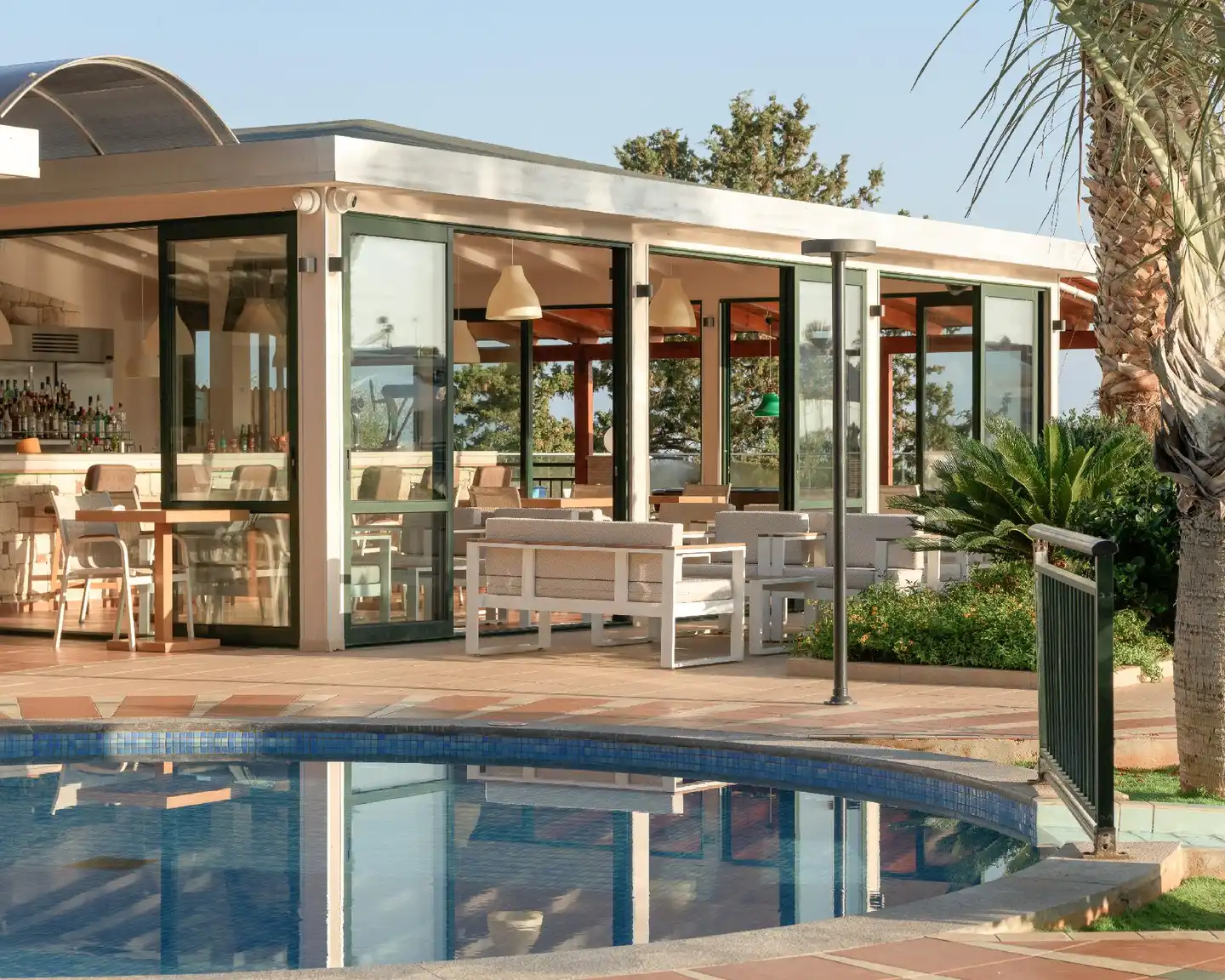 Asterias Village Resort Terrasse