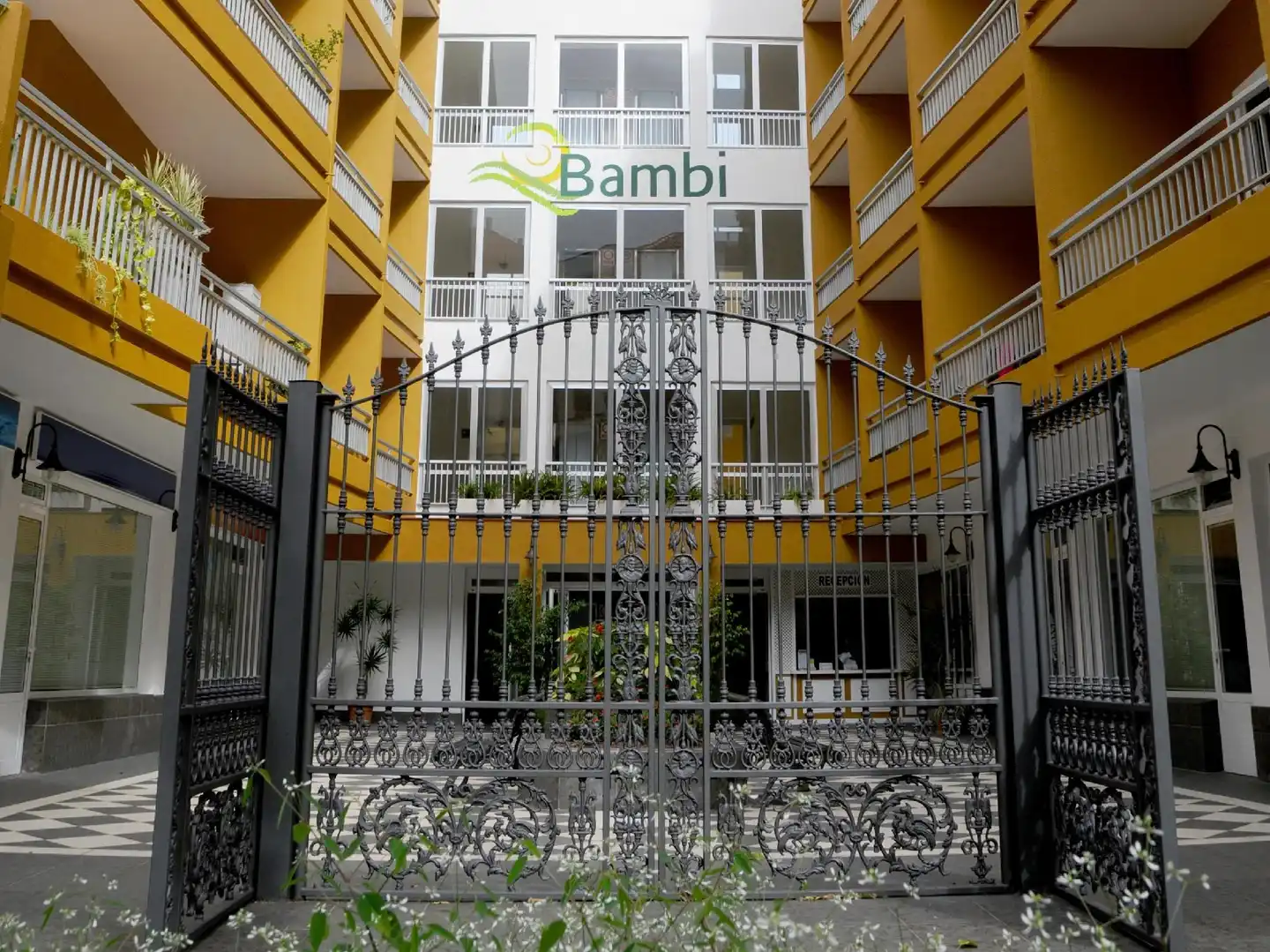 Apartamentos RF Bambi Lobby