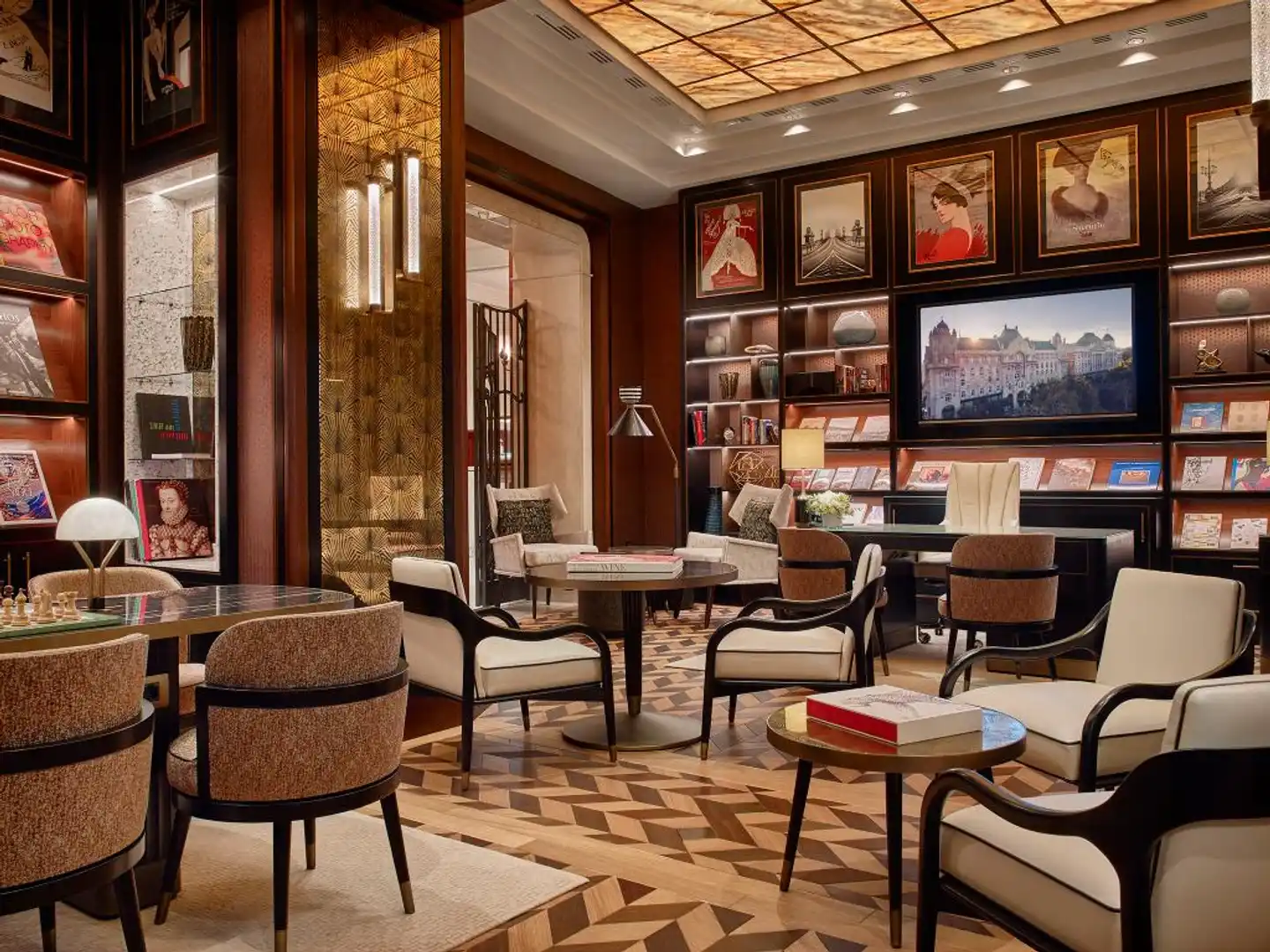 Four Seasons Hotel Gresham Palace Budapest Lobby