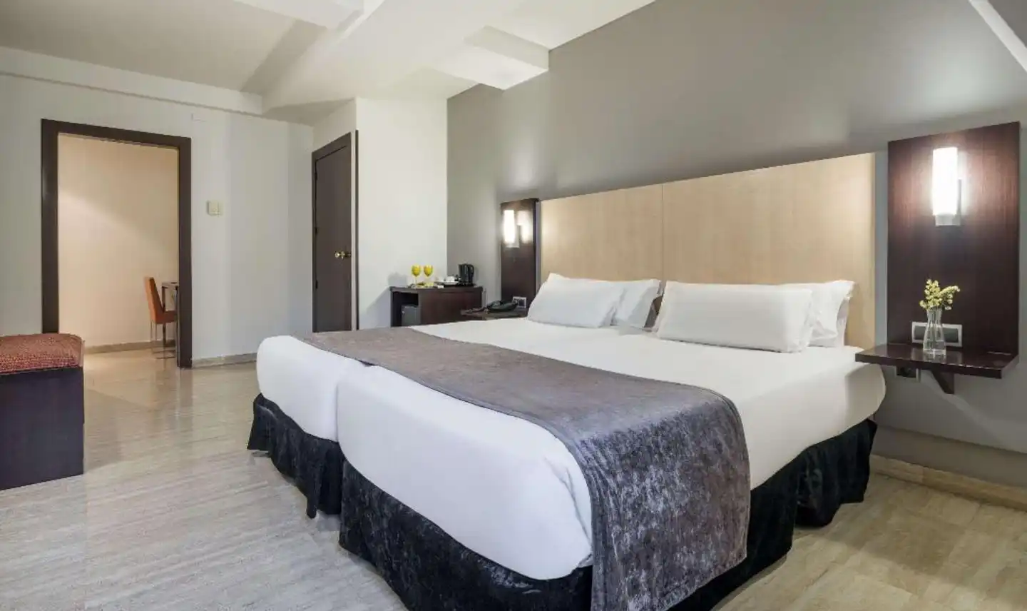 Hotel ILUNION Almirante Wohnbeispiel