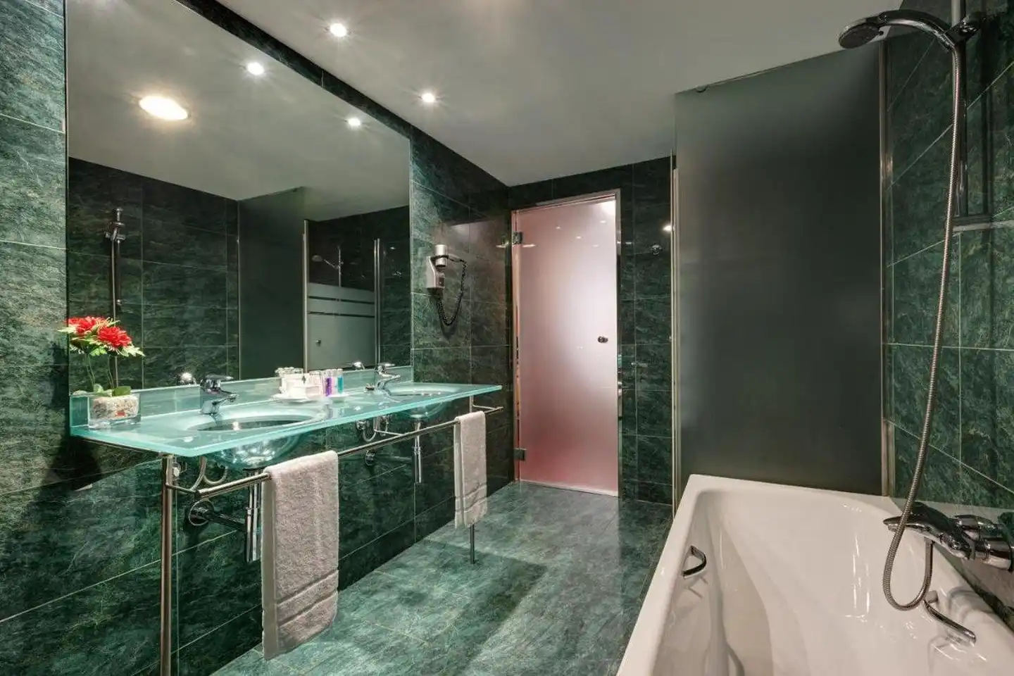 Acevi Villarroel Badezimmer