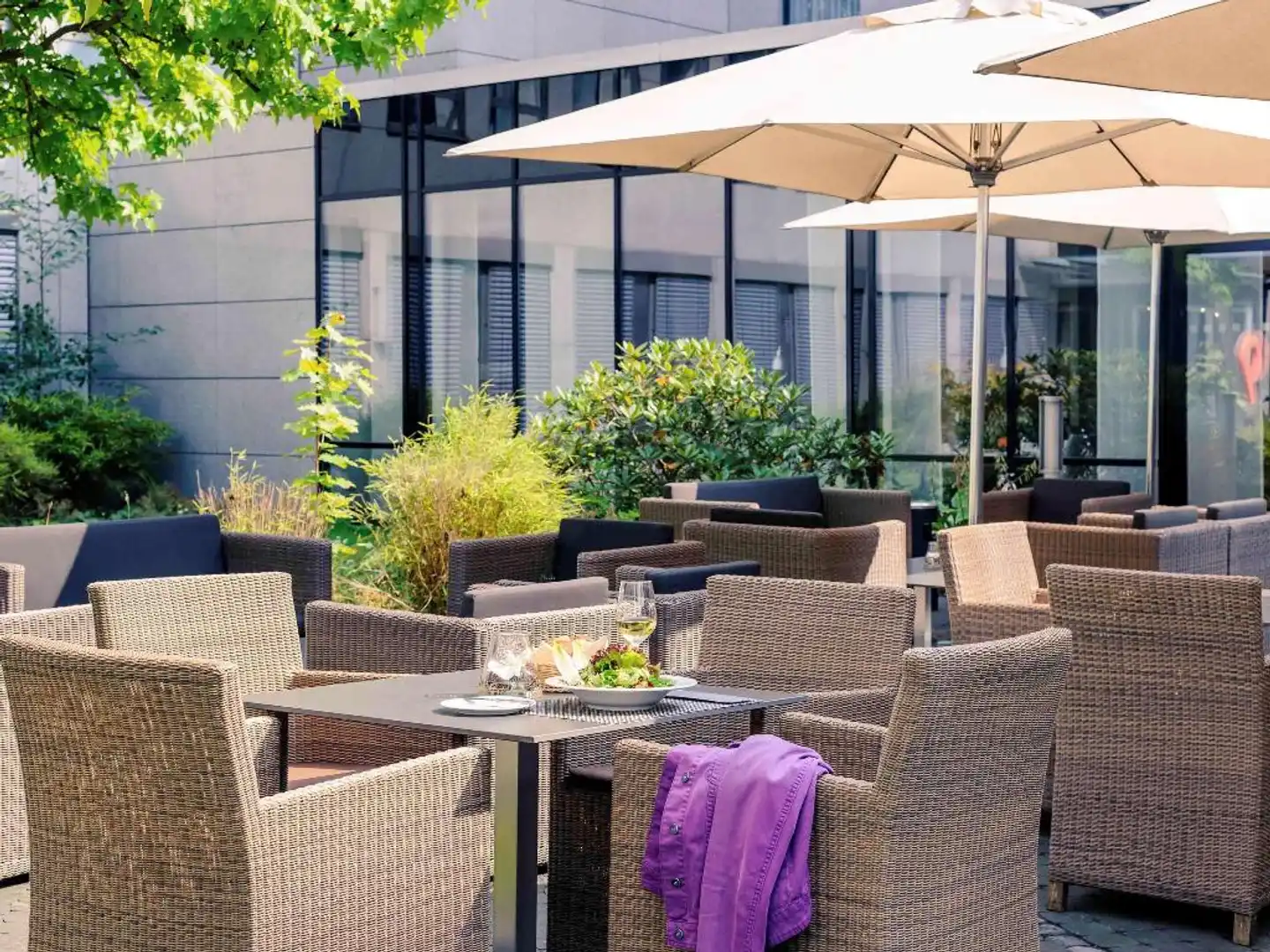 Mercure Duesseldorf City Nord Terrasse