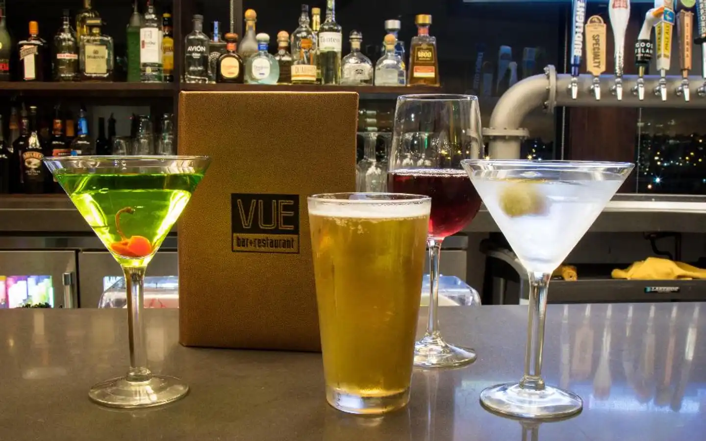 Holiday Inn Long Beach Airport Bar