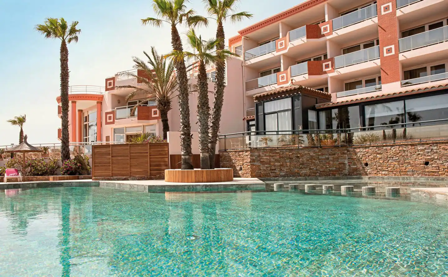 Les Flamants Roses Pool