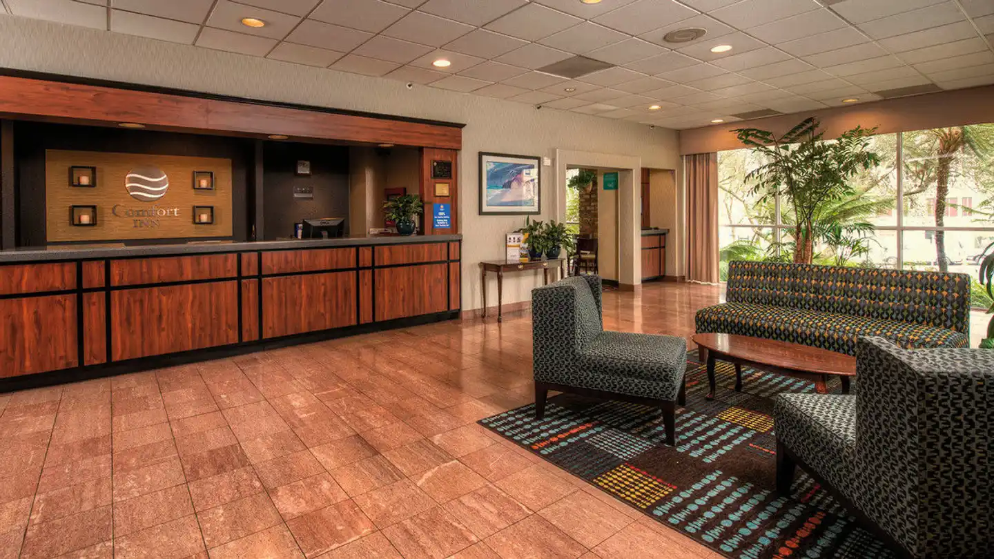 Comfort Inn by the Bay Lobby
