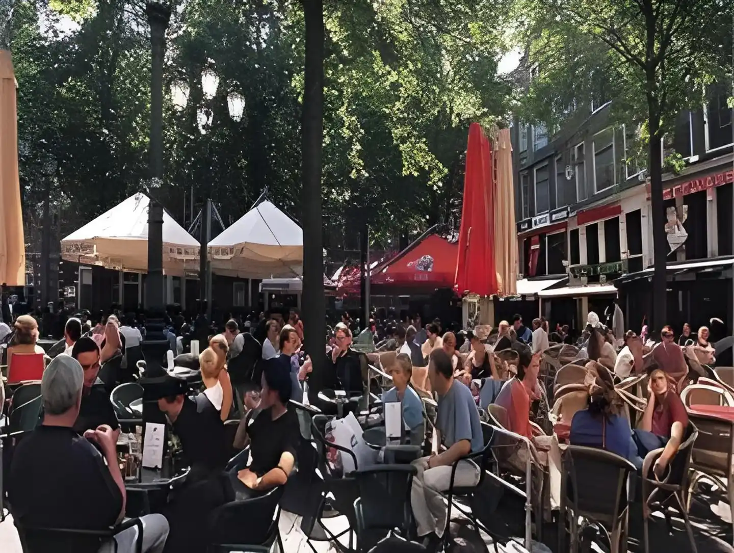Budget Trianon Personen