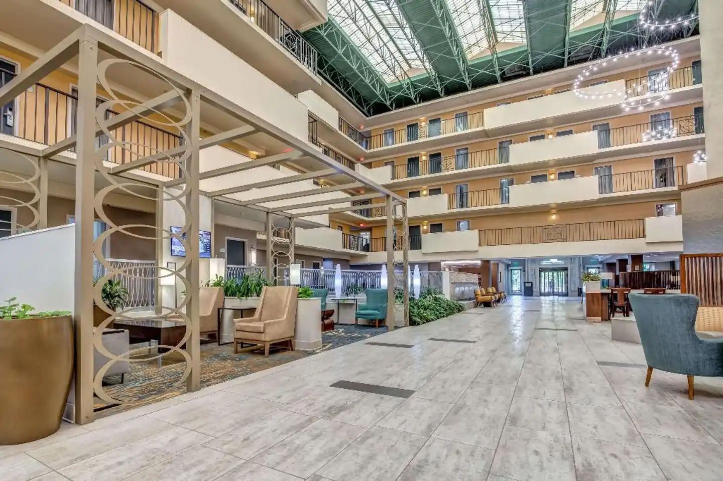 Embassy Suites by Hilton Memphis Lobby