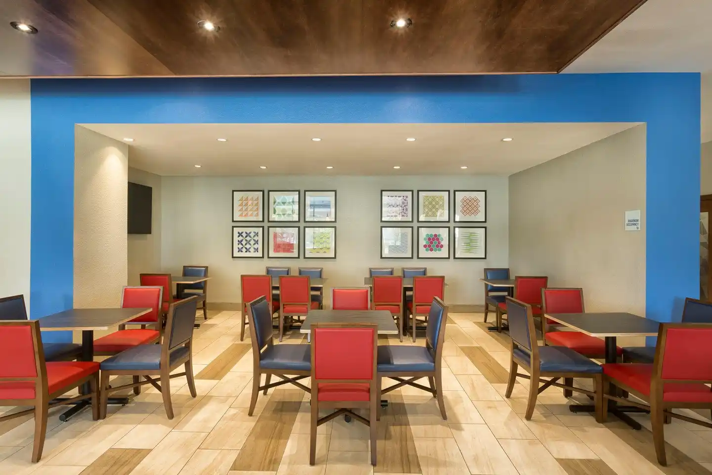 Holiday Inn Express & Suites S Lake Buena Vista Lobby